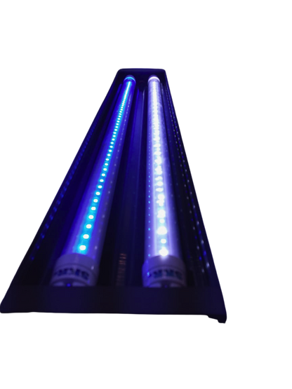 Luminária SKRw com 2 lampadas - azul e branca + azul 70-85cm